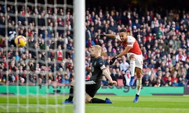 ‘Bom tấn’ tỏa sáng, Arsenal áp sát top 4