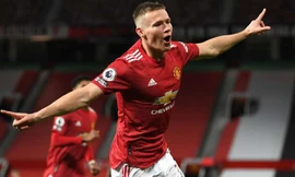 Tiền vệ M.U đi vào lịch sử sau đại thắng Leeds United