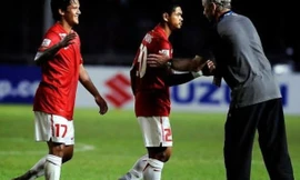  Bambang Pamungkas học hỏi được nhiều điều từ HLV Riedl.