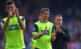 Ngoại hạng Anh: Xác định đội bóng đầu tiên xuống hạng