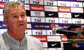 HLV Guus Hiddink bị U22 Trung Quốc sa thải sau 1 năm.