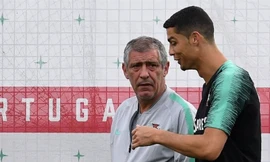 HLV Fernando Santos tin rằng Bồ Đào Nha sẽ thắng bằng sức mạnh tập thể.