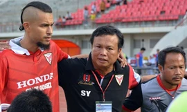 Sirisak Yodyardthai khi còn dẫn dắt Thai Honda