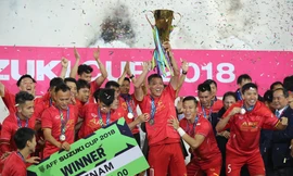 Vinh quang chào đón tuyển Việt Nam. Ảnh: Như Ý