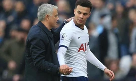 HLV Mourinho và tiền vệ Dele Alli