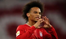 Leroy Sane ăn mừng chiến thắng trước Schalke 04.