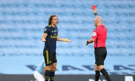 David Luiz nhận thẻ đỏ trực tiếp ở phút 49.