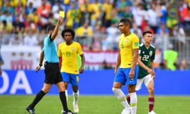 Casemiro bị treo giò ở tứ kết World Cup 2018