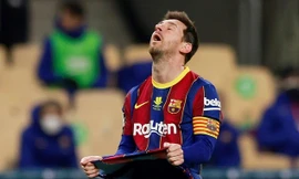 Lionel Messi tỏ ra thất vọng trong trận đấu với Bilbao.