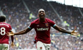 VIDEO: Tottenham thua trận đầu tiên trên sân vận động 1 tỷ bảng