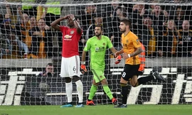 Paul Pogba tiếc nuối sau cú đá 11m hỏng ăn.