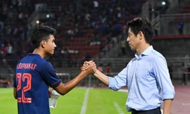 Suphanat Mueanta có cơ hội dưới thời HLV Akira Nishino .