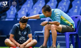 Supachai bị Chủ tịch Buriram United nhắc nhở. Ảnh: Buriram United 