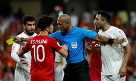 Trọng tài Ahmed Abu Bakar Said Al-Kaf ở trận Việt Nam vs Yemen. Ảnh: Zing.