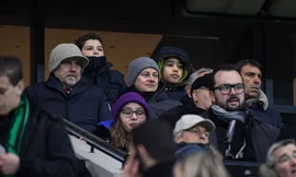 Ole Solskjaer và trợ lý xem Paris SG thi đấu