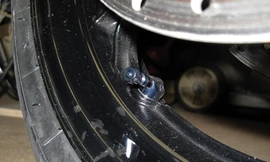 Những thiết kế bất tiện trên xe máy