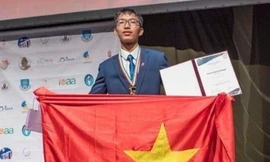 Nam sinh trường Ams đạt điểm cao nhất kỳ thi Olympic Vật lý Châu Á - Thái Bình Dương
