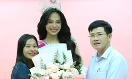 Mẹ Hoa hậu Thanh Thủy không e ngại ý kiến tiêu cực, tin vào bản lĩnh nàng hậu sau khi đăng quang