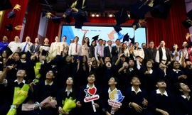 Nâng bước Thủ khoa 2024: Sức mạnh để Gen Z theo đuổi tri thức