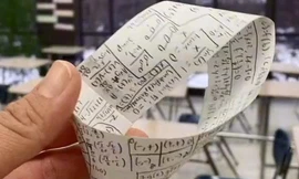 Học sinh dùng “phao” vẫn nhận sự tán dương từ cộng đồng mạng lẫn thầy giáo, lý do là gì?