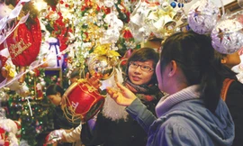 Đắn đo, cân nhắc chọn quà Giáng sinh