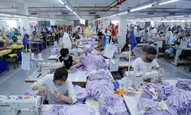 Trường Đại học công bố báo cáo Kinh tế và Thương mại Việt Nam 2021