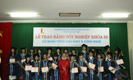 Thầy giáo 6 bảng ở Trường Đại học Bách khoa Hà Nội 