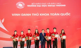 7 thủ khoa toàn quốc nhập học Trường Đại học Ngoại thương