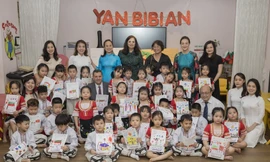 Học sinh mầm non hào hứng giao lưu cùng Đại sứ Bungari 