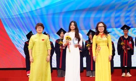 Một trường đại học hỗ trợ 300 sinh viên bị ảnh hưởng sau bão số 3