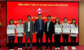 37 sinh viên nhận học bổng nâng bước tài năng trẻ 2023