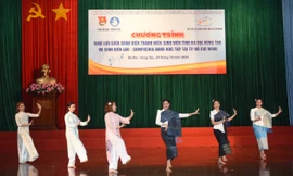 Hỗ trợ kinh phí đào tạo cho lưu học sinh Lào, Campuchia