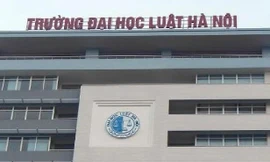 Trưởng khoa bị tố cưỡng dâm xin thôi việc ở Đại học Luật 