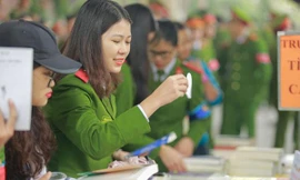 Có được cùng lúc nộp hồ sơ xét tuyển vào trường Công an và Quân đội?