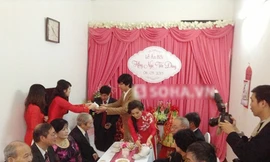 'Giáo sư Xoay' đi hỏi vợ