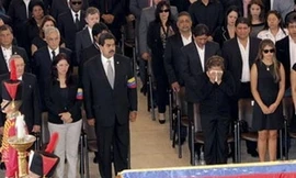 Phó Thủ tướng dự lễ viếng Tổng thống Hugo Chavez