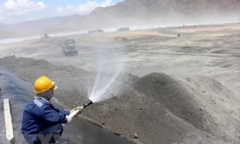 Tro bay tại Nhà máy nhiệt điện Vĩnh Tân. Ảnh: TTXVN