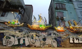 Sắp đặt thuyền từ vỏ chai nhựa của NS Vũ Xuân Đông