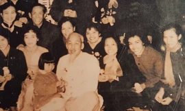 Doanh nhân Hà thành và nỗi buồn Trịnh gia thế miếu: Con cả đành phải giả cha