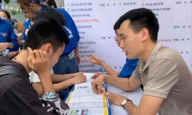 Các trường tư vấn tuyển sinh năm 2020Ảnh: Nghiêm Huê 