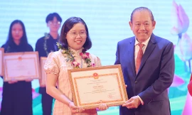 Những học sinh, thanh niên dân tộc làm tươi sáng bản làng