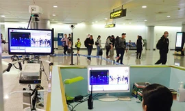 Bộ Lao động yêu cầu giám sát chặt lao động Trung Quốc trở lại sau Tết