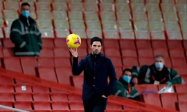 HLV Arteta của Arsenal có khả năng bị sa thải lên tới 36%, theo truyền thông xứ sương mù 