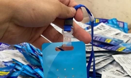 Thẻ đeo ngừa virus bán đầy chợ mạng