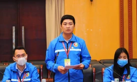 Đại biểu Đoàn Văn Trường phát biểu tại diễn đàn 