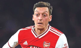 Ozil sẵn sàng trở lại đội hình thi đấu với hy vọng giúp đội nhà vượt qua khó khăn 