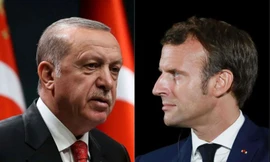 Ông Erdogan (trái) và ông Macron