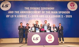 LS trở thành nhà tài trợ thứ 3 cho V-League trong vòng 3 năm. Ảnh: VPF 