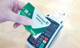 Vietcombank đã phát hành và chuyển đổi trên 1 triệu thẻ chíp Contactless