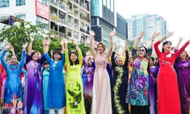Lễ hội Áo dài với hàng vạn người dân, du khách làm gia là điểm nhấn văn hoá tại TPHCM 